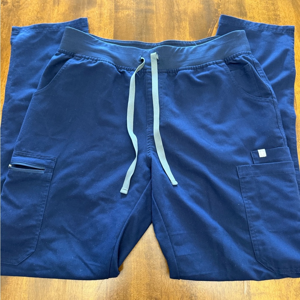 Women’s FIGS Yola Elastic Waistband Skinny Scrub Pant navy blue medium